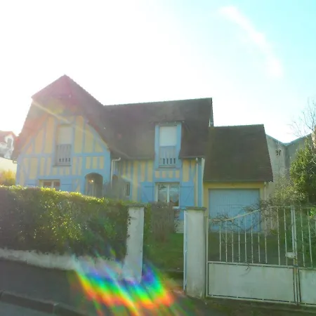 Grande Avec Jardin, Proche Et Centre De - Fr-1-487-310 Tatil Evi *