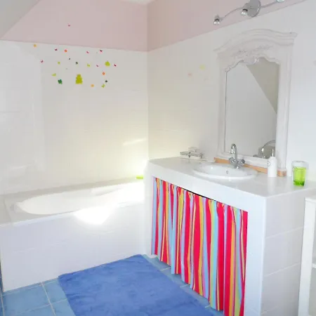 Grande Avec Jardin, Proche Et Centre De - Fr-1-487-310 Feriehus Villers-sur-Mer