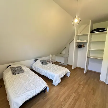 Grande Avec Jardin, Proche Et Centre De - Fr-1-487-310 Ferienhaus *