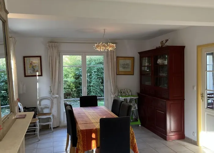 Casa vacanze Grande Avec Jardin, Proche Et Centre De - Fr-1-487-310 *